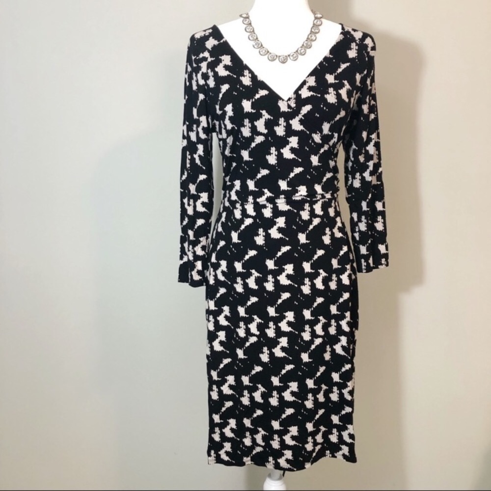 Ann taylor v neck wrap dress size small